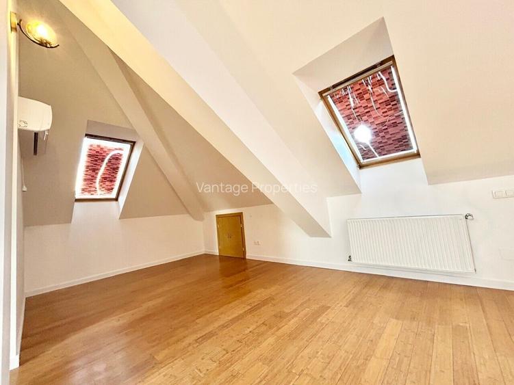 Villa, complex with swimming pool, tennis court, Iancu Nicolae - 18