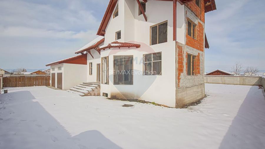 COMISION 0%| Casă individuală | 2 garaje | 192 mp utili | 847 mp teren - 3