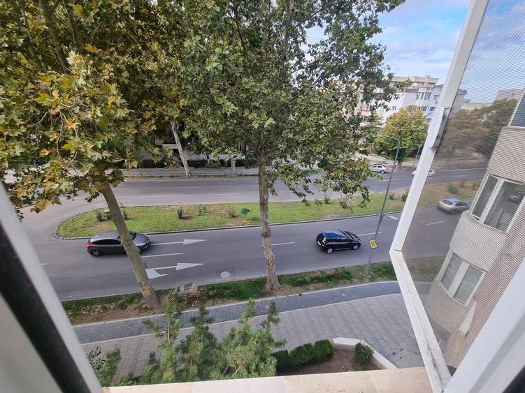 Bd mamaia spitalul militar-apartament 2 camere decomandat mobilat complet