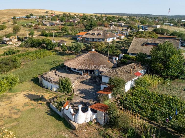 Complex turistic de vanzare in Enisala / Tulcea - 12