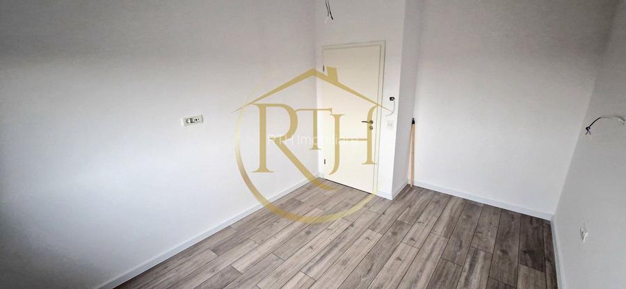 Duplex de vanzare cu 4 camere,2 bai,250 mp teren-Mosnita Veche zona Centrala. - 8
