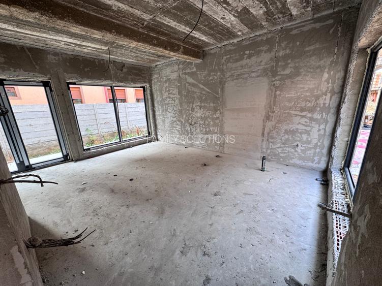 Ocazie! Case P+1+Pod. 4 cam. Util 100mp. Teren 200mp. Complex inchis - 4