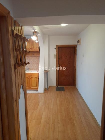 Apartament spatios 2 camere - zona BCR - etaj 3/3 - 66 mp - orientat Est si Vest - 12