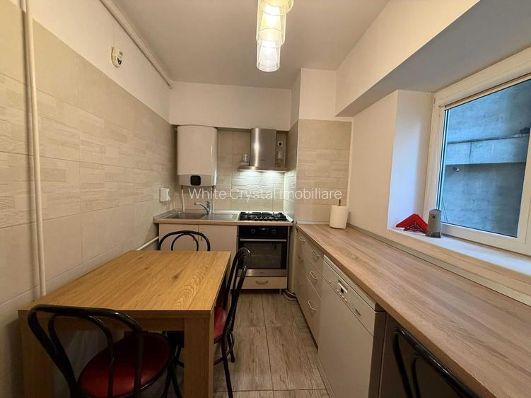 Închiriez apartament 4 camere Piata Unirii, cu parcare, boiler - 5