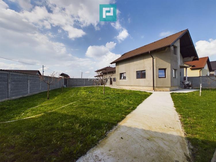 Casă la gri în Livada - 2