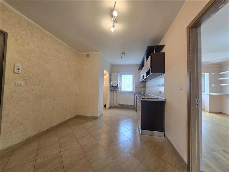 Apartament 3 Camere De Vanzare in Zona Excelenta Str. Aprodu Purice, Bacau - 5