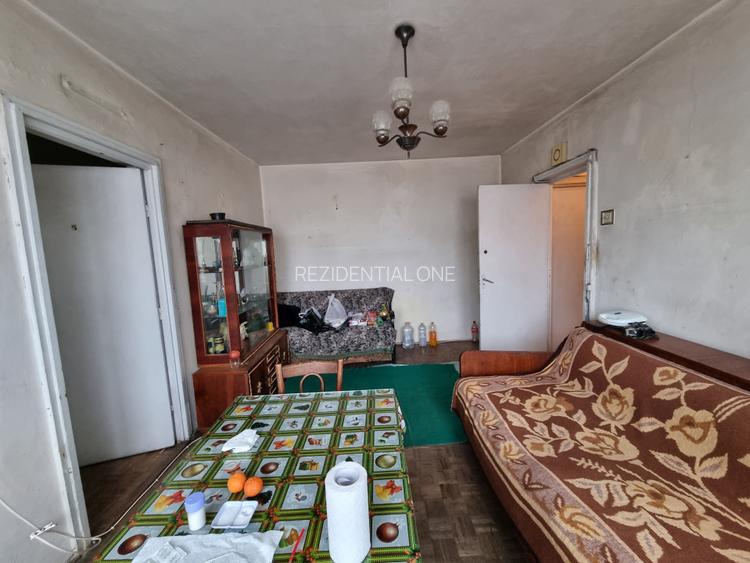 Clinica Luxor- 9 Mai- Ultracentral-3 camere/etaj 3, necesită renovare - 2