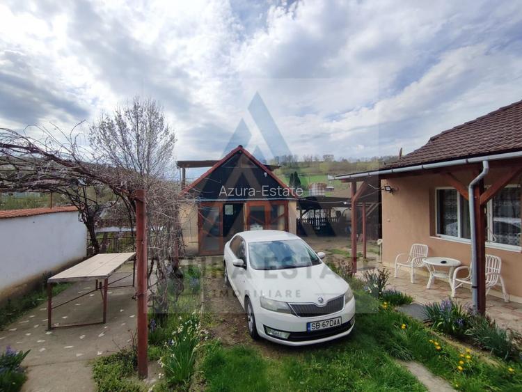 Casa 4 camere 2 bai garaj inchis pivnita si teren 740 mp in Seica Mica - 15