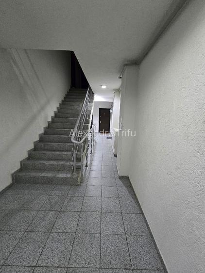 Apartament renovat total decomandat - 5