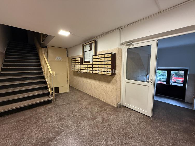 Apartament Nicolae Titulescu vedere panoramica spate  langa metrou si  magazine - 2