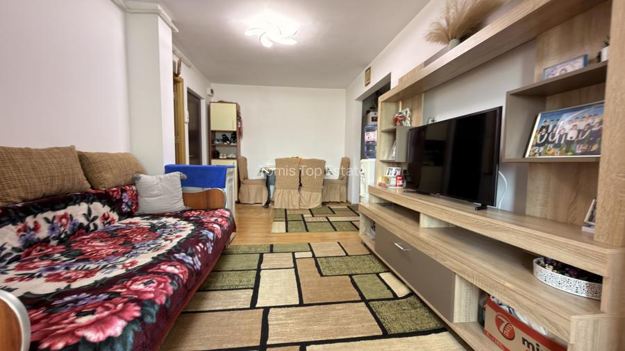 Apartament 2 camere decomandate transformat in 3 de vânzare in km 4-5 - 2