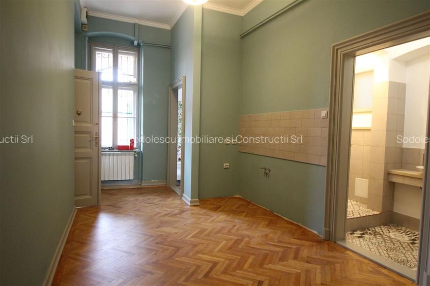 Spatiu de birouri in cladire istorica - 11