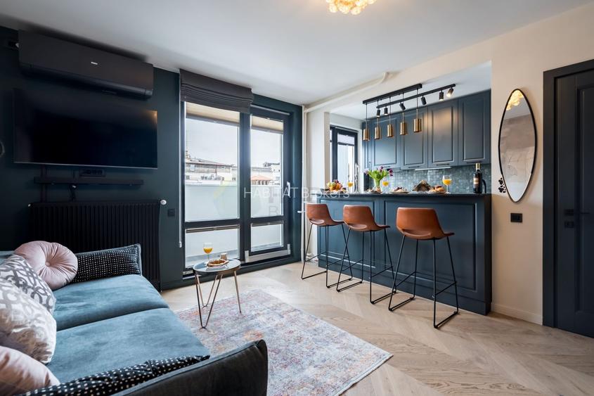 O Vacanță Permanentă în Inima Capitalei, Magheru/Bălcescu - 14