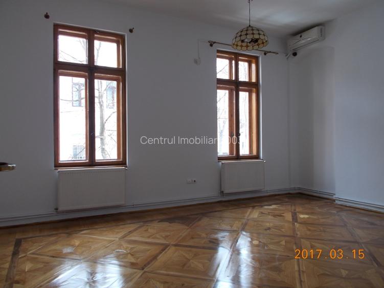 Ultracentral,Cismigiu, Stirbei Voda, vila interbelica,gradina, 7 camere, D+P/1+M - 2