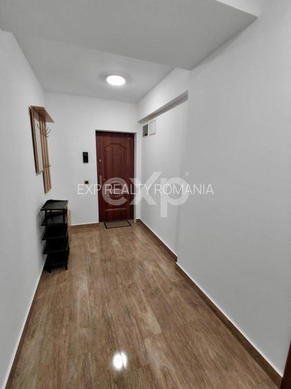 Apartament de închiriat – 4 camere, decomandat – Tractorul - 120 mp. - 8