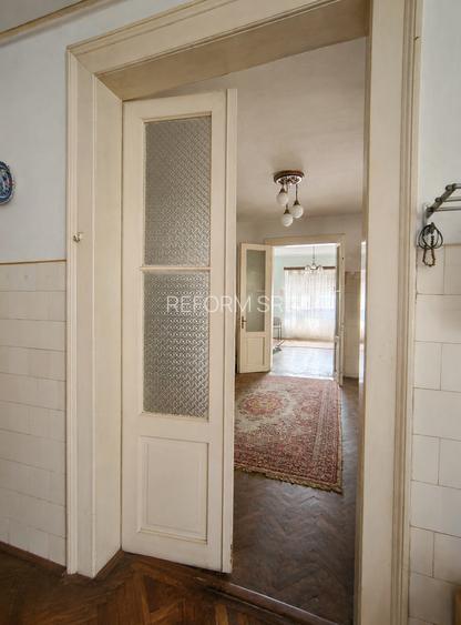 De vânzare | Casă renovabilă cu teren 601 mp | Gruia – zona 7 Străzi - 7