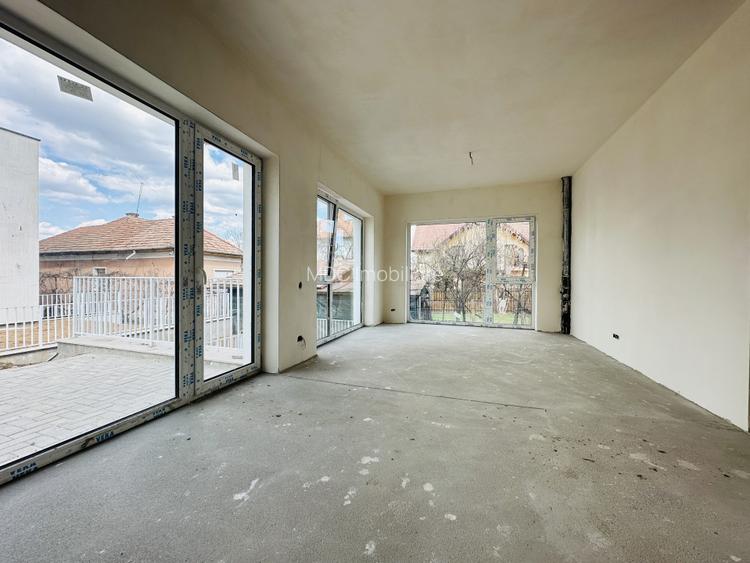 Oportunitate Excepțională de Locuire, Investiție sau Sediu de Firmă: Duplex Prem - 2