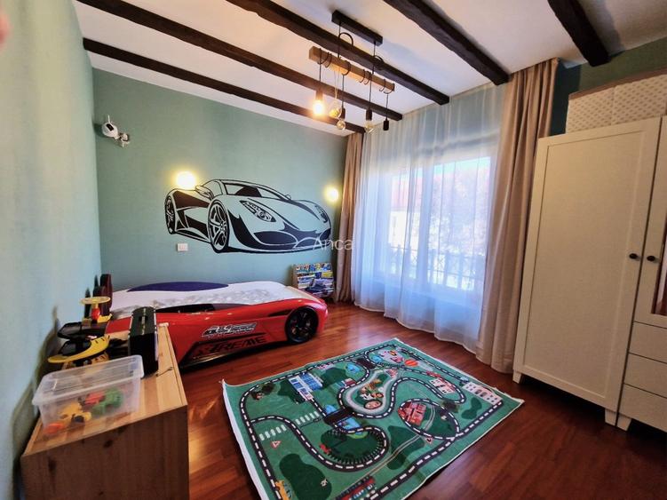 Proprietar   |   Vilă modernă  în American Village Pipera   |  Renovată complet  - 4