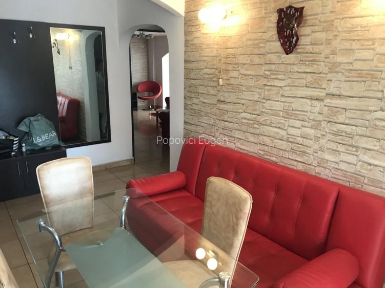 Proprietar, inchiriez apartament la primul etaj - 12