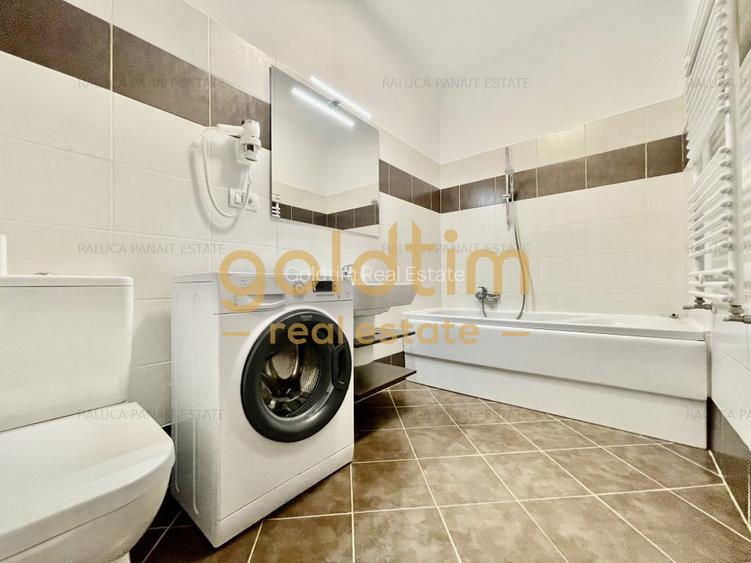 NOU/SUPERB/ SCOALA AMERICANA - 12