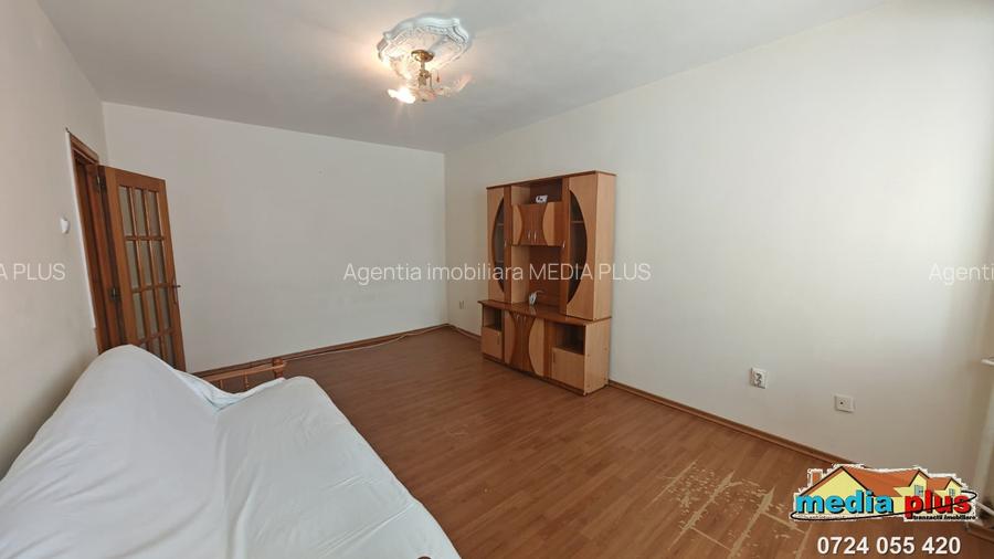 Apartament 2 camere decomandat, Micro 21, etaj 6/8, balcon generos, 56 mp - 5