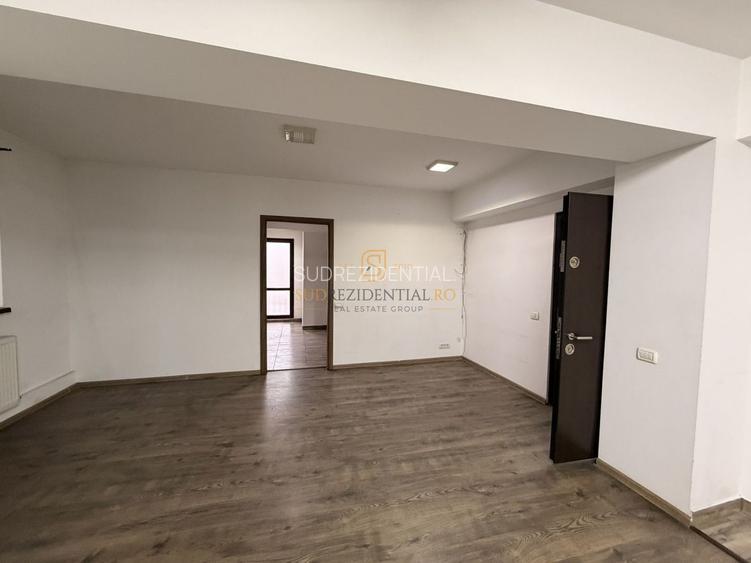 Spatiu comercial, pozitionare excelenta, exact la metrou Aparatorii P - 15