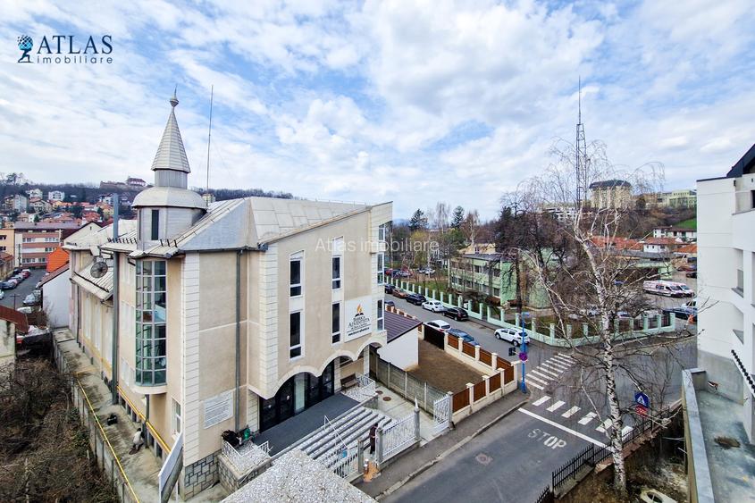 Decomandat, 3 camere, 91 mp., ultracentral, et. 2  din 4, vedere catre Tampa, - 8