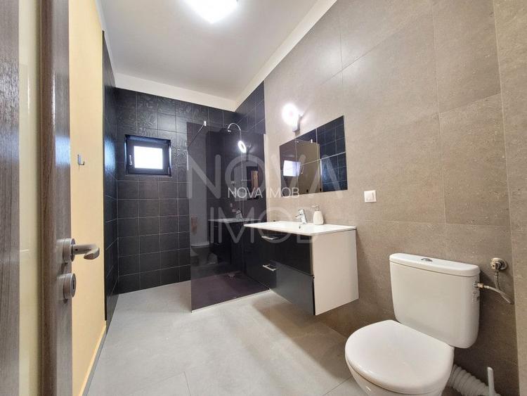 Apartament de vanzare, 3 camere cu gradina + 2 locuri de parcare -Selimbar - 6