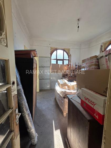 Judetul Prahova, in Poienarii Burchii, conac neoromanesc si teren 2.800 mp - 26
