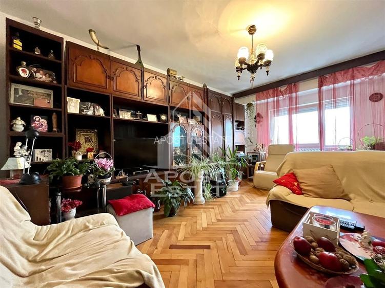 Apartament cu 4 camere, centrala proprie, zona Aradului - 16