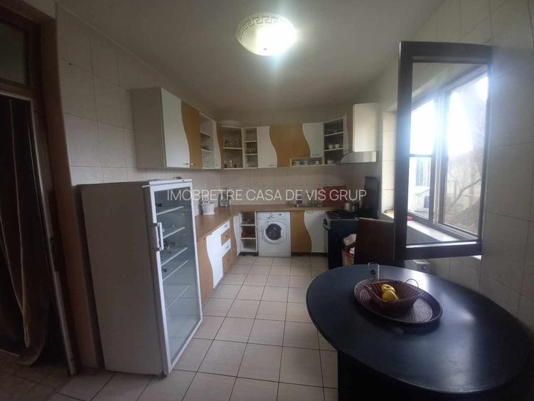 Casa de vanzare la 5 min de Centru cu trei nivele (D+P+1) si teren de 4300mp - 11