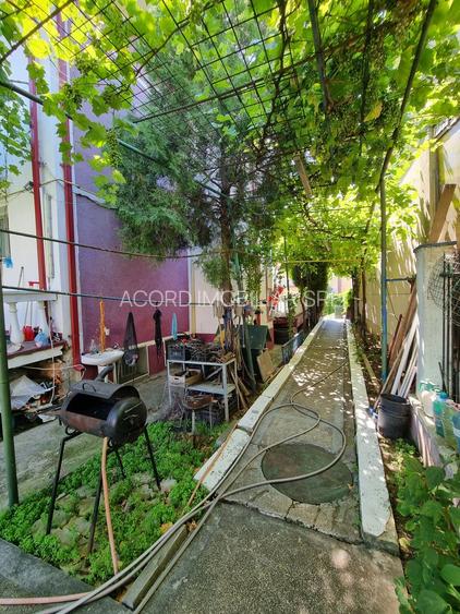 Ovidiu-vila D+P+1+M libera aproape de lac - 13