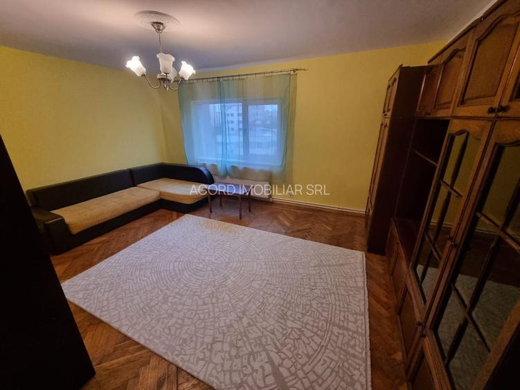 Bratianu sr uri-apartament 3 camere decomandat 80 mp - 2