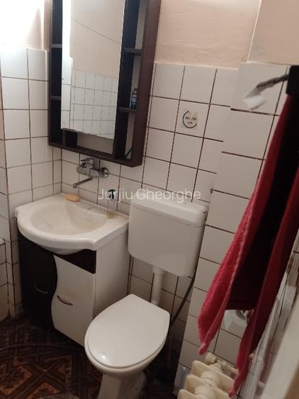 Inchir8ez camere in zona cămin studentesc - 2