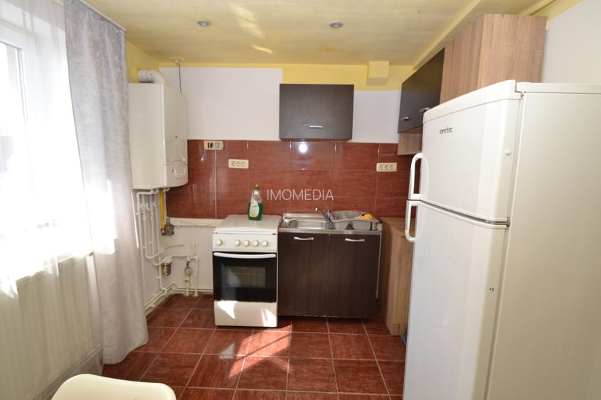 apartament 1 camera, 30 mp, decomandat, zona Aradului,240 euro - 5