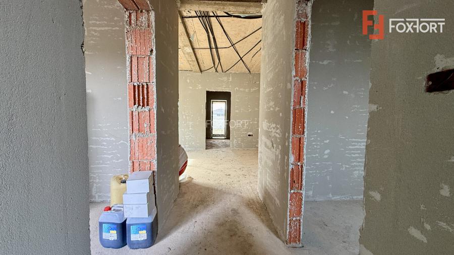 Duplex de vanzare, 3 camere pe parter + pod - Mosnita Veche - 13