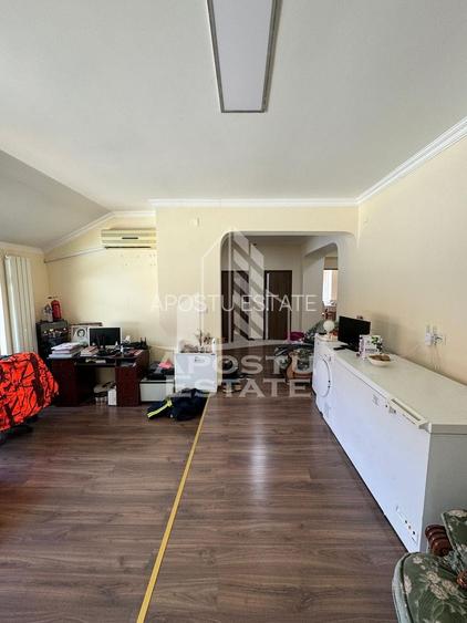 Casa cu piscina si 5 camere in Dinias - 8