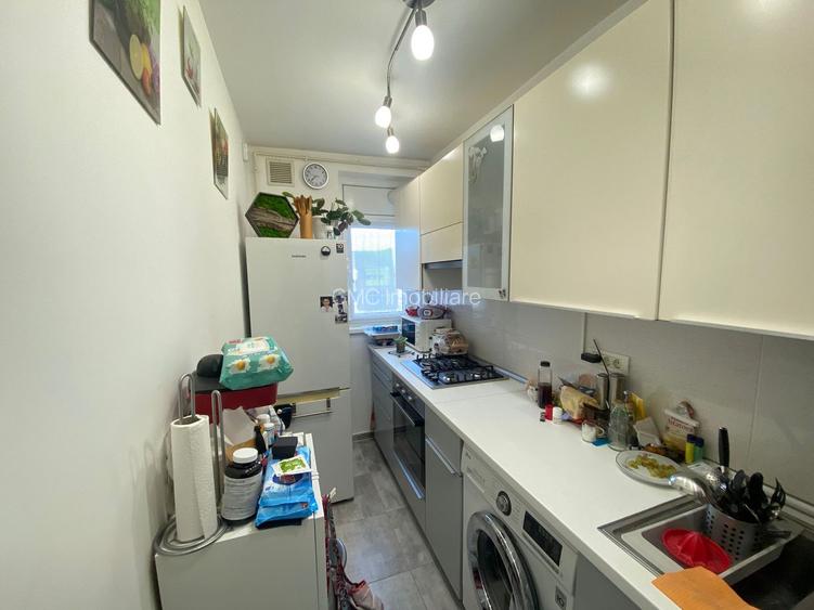 4 camere renovate, 60 mp + balcon, etaj 10/11 – Drumul Taberei V7 - 9