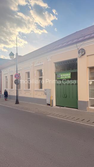CLADIRE ISTORICA(1895), 150 mp   Centrul Vechi Baia Mare! - 2