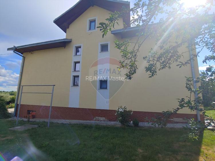 Casa / Vila de vanzare cu teren intravilan 1200 mp-Zvoristea, Suceava - 13