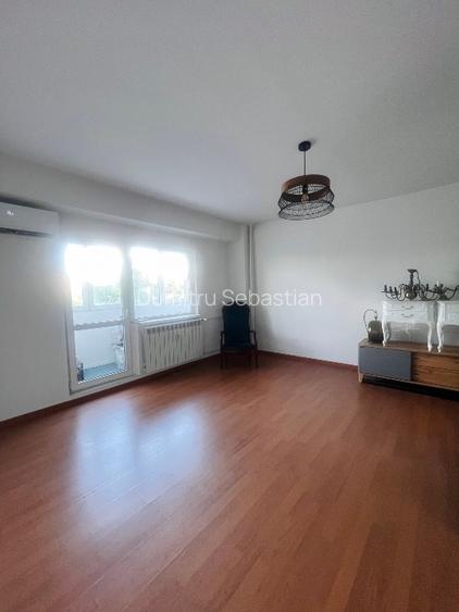 Proprietar, vând apartament cu 3 camere, luminos   - 9