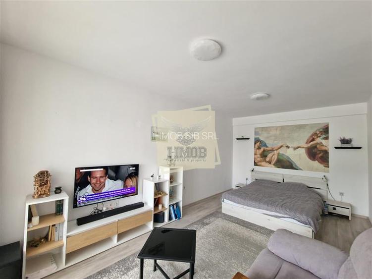 Garsoniera generoasa 38 mp cu balcon si loc de parcare - 2