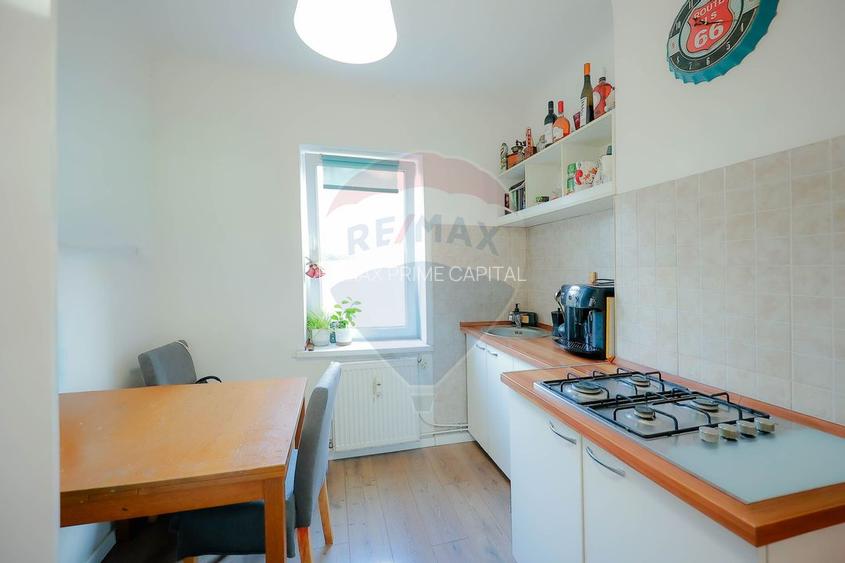 De vânzare apartament cu 2 camere, parter, parcare inclusă, central - 4