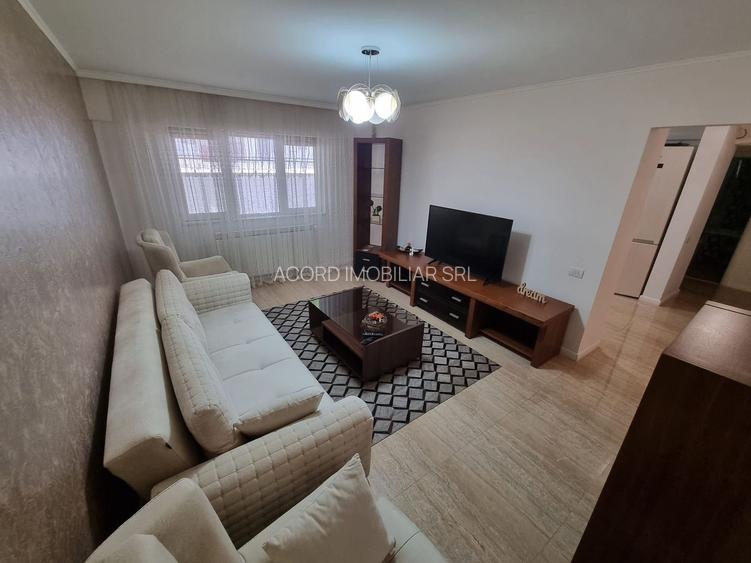 Capitol-apartament 3 camere decomandat finisat modern - 2