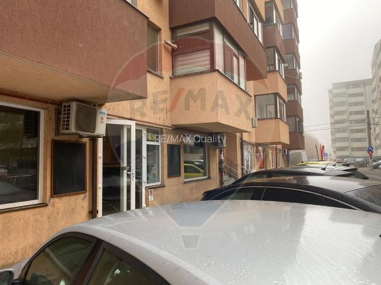 Spațiu comercial de vânzare – Militari Residence - 9