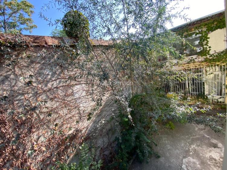 Vanzare vila P+1 cu doua apartamente garaj supraetajat Basarab Primarie Sector 1 - 15