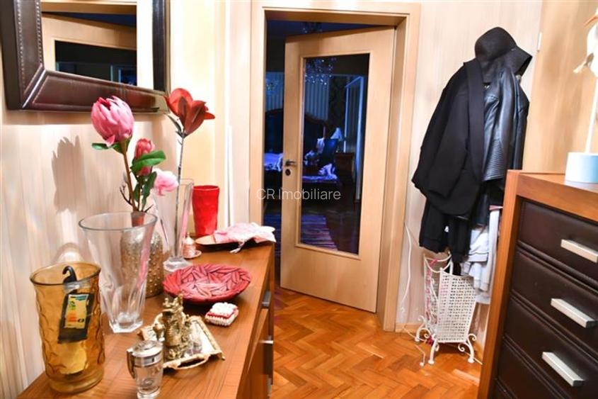 Apartament 4 camere Mosilor vedere pe spate - 13