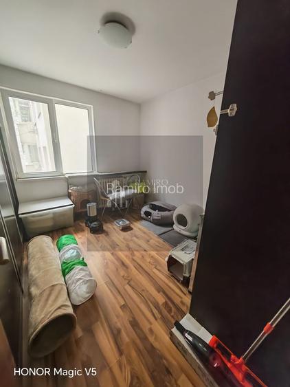 Apartament 3 camere decomandat An 1982 Anvelopat Etaj 1 Titan - 2