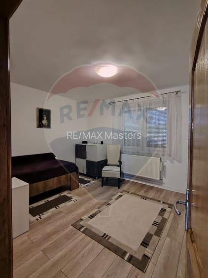 Casă / Vilă cu 8 camere de vânzare în zona Central - 7