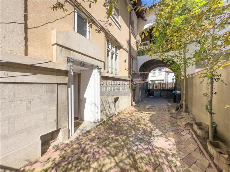 Piata Unirii | Tineretului | 5 camere + terasa | Curte | Parcare - 5